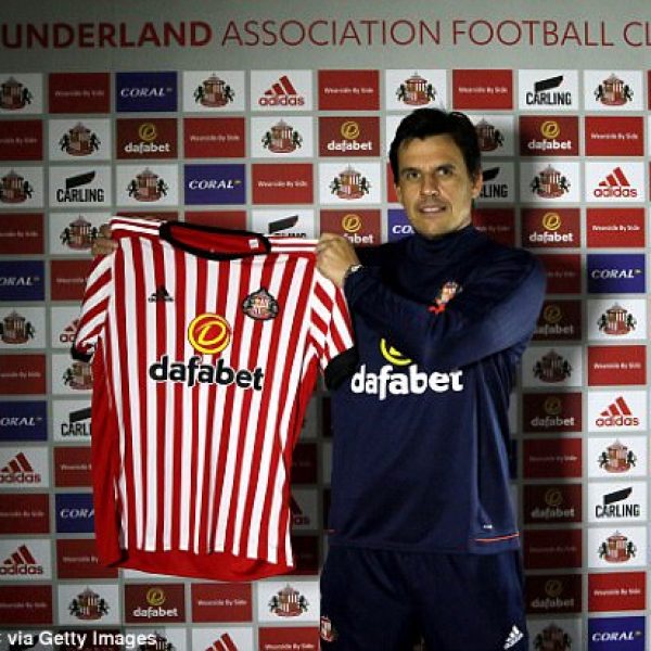 Hinh-2-Chris-Coleman